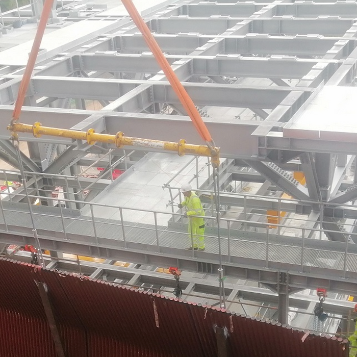 Choosing the Best Spreader Beam or Beams for the Lift